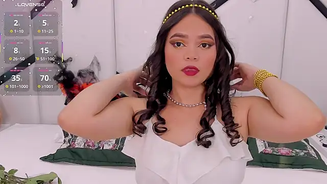 AlanaCusack online show from 10/19/25, 12:39