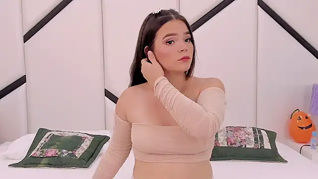 AlanaCusack online show from 10/22/25, 11:43