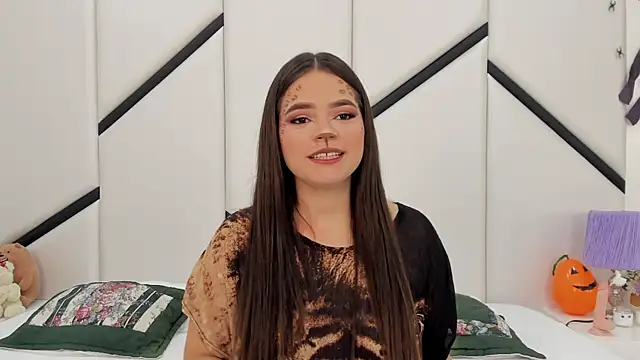 AlanaCusack online show from 10/23/25, 11:53