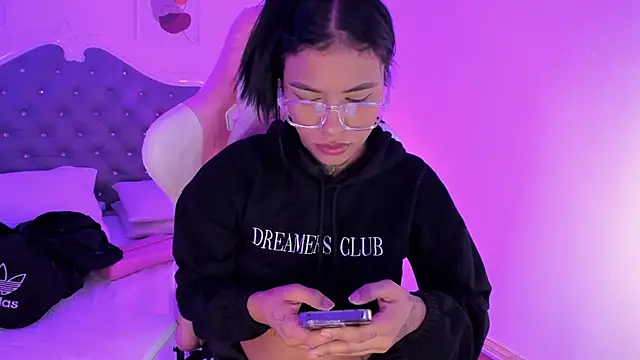  Sharloth  online show from 09/22/25, 01:35