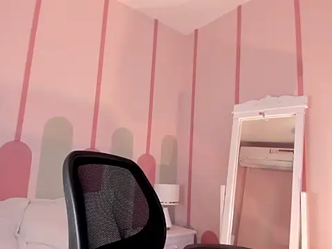  Sharloth  online show from 10/18/25, 01:23