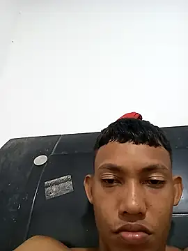 Snapshot of Brayan51_- chatting on 09/11/25, 04:56 Brayan51 - online show from 09/11/25, 04:56