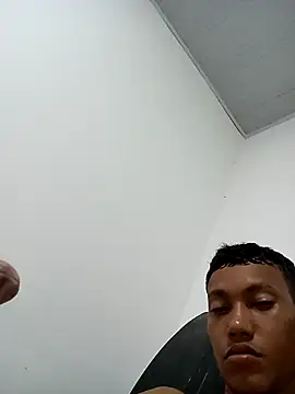 Snapshot of Brayan51_- chatting on 09/16/25, 06:03 Brayan51 - online show from 09/16/25, 06:03