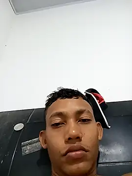 Snapshot of Brayan51_- chatting on 10/04/25, 03:59 Brayan51 - online show from 10/04/25, 03:59