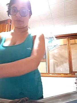 Snapshot of Monse--145 chatting on 10/09/25, 02:26 Monse--145 online show from 10/09/25, 02:26