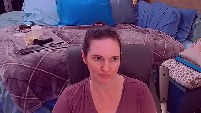 ninajaymes online show from 11/06/25, 02:23