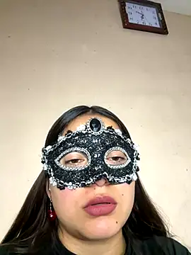 Snapshot of LiaDravenX chatting on 11/26/25, 12:44 LiaDravenX online show from 11/26/25, 12:44