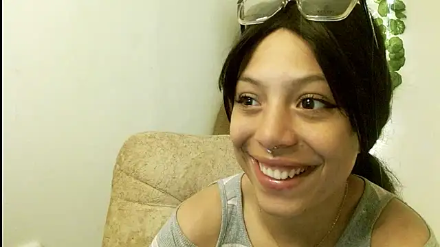 EIVIY1609 online show from 10/08/25, 01:53