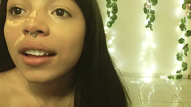 EIVIY1609 online show from 10/15/25, 02:28