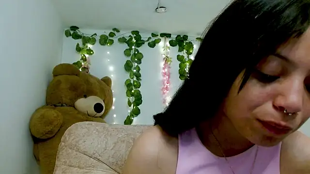 EIVIY1609 online show from 11/07/25, 02:17