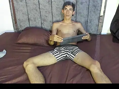 Snapshot of Golosa_hard_sex chatting on 09/25/25, 07:17 Golosa hard sex online show from 09/25/25, 07:17