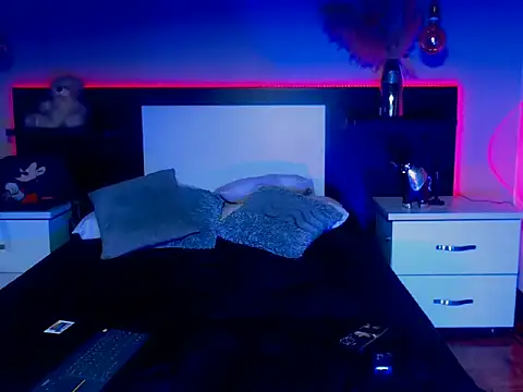 eriikjoness online show from 11/05/25, 04:23