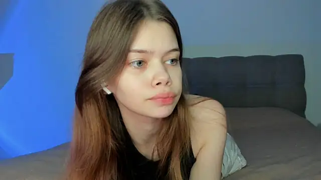 Snapshot of Milimeowww chatting on 12/01/25, 05:51 Milimeowww online show from 12/01/25, 05:51