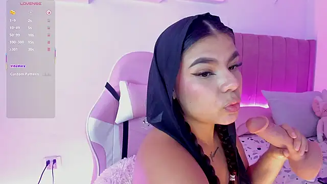 AliceThundeer online show from 09/24/25, 04:27