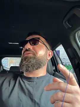 Snapshot of KstnSrg19 chatting on 09/23/25, 03:04 KstnSrg19 online show from 09/23/25, 03:04