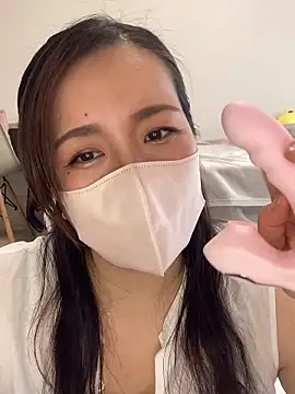 NATSUMI00 online show from 09/28/25, 05:13