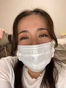 NATSUMI00 online show from 10/15/25, 12:38