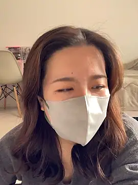 NATSUMI00 online show from 11/11/25, 06:02