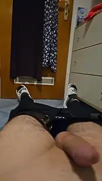 Snapshot of LAB_Secret chatting on 10/31/25, 05:36 LAB Secret online show from 10/31/25, 05:36