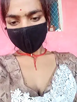 Snapshot of Sharmili_xx chatting on 09/23/25, 11:24 Sharmili xx online show from 09/23/25, 11:24