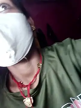 Snapshot of Sharmili_xx chatting on 10/02/25, 12:28 Sharmili xx online show from 10/02/25, 12:28