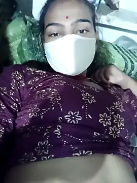 Snapshot of Sharmili_xx chatting on 10/08/25, 10:51 Sharmili xx online show from 10/08/25, 10:51