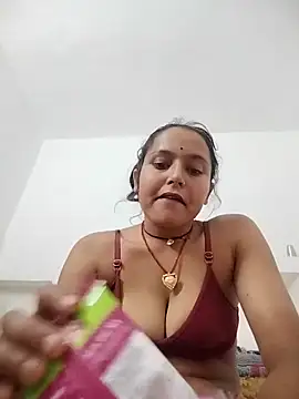 Snapshot of Sonam_shinde chatting on 04/08/26, 06:57 Sonam shinde online show from 04/08/26, 06:57
