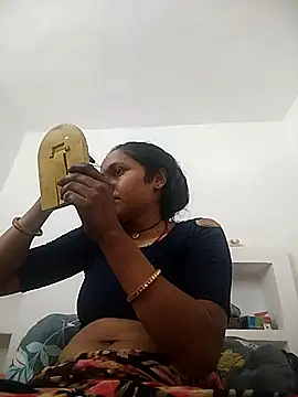 Snapshot of Sonam_shinde chatting on 04/17/26, 05:54 Sonam shinde online show from 04/17/26, 05:54
