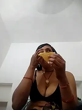 Snapshot of Sonam_shinde chatting on 05/22/26, 05:47 Sonam shinde online show from 05/22/26, 05:47