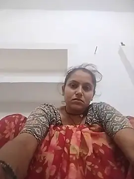Snapshot of Sonam_shinde chatting on 06/11/26, 08:40 Sonam shinde online show from 06/11/26, 08:40