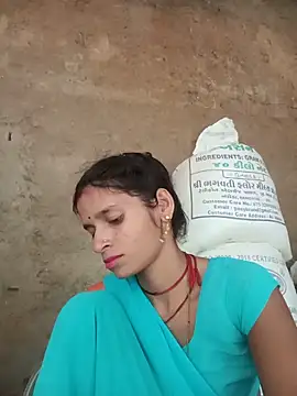 Snapshot of Punam_jindal chatting on 06/11/26, 02:22 Punam jindal online show from 06/11/26, 02:22