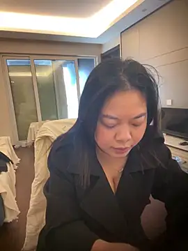 smgirls online show from 11/25/25, 06:46