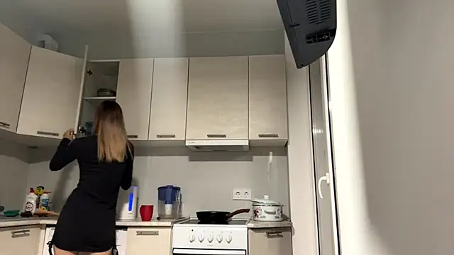 Snapshot of Denni_Spilber chatting on 09/27/25, 04:45 Denni Spilber online show from 09/27/25, 04:45