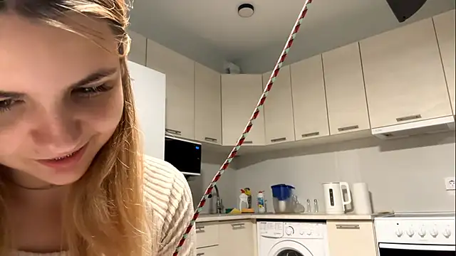 Snapshot of Denni_Spilber chatting on 10/11/25, 03:21 Denni Spilber online show from 10/11/25, 03:21