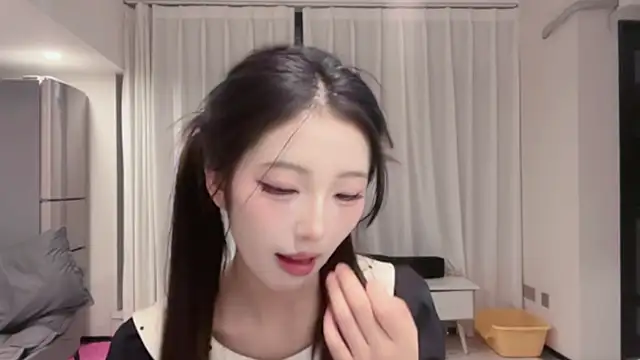 ZhaoZhao-ZM online show from 10/02/25, 02:24