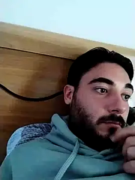 axsimil online show from 10/05/25, 12:47