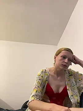 Snapshot of AnyaHellCat chatting on 11/01/25, 08:00 AnyaHellCat online show from 11/01/25, 08:00