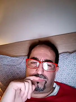 Snapshot of max_im69 chatting on 10/21/25, 12:44 max im69 online show from 10/21/25, 12:44