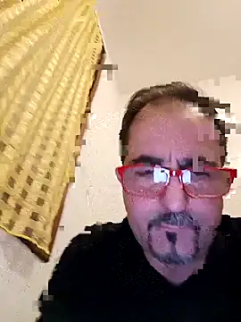 Snapshot of max_im69 chatting on 11/13/25, 04:06 max im69 online show from 11/13/25, 04:06