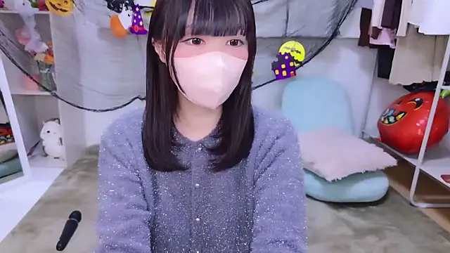 Snapshot of fumika_f chatting on 11/02/25, 12:24 fumika f online show from 11/02/25, 12:24