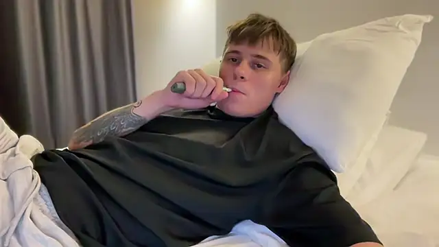 Tyler Garner online show from 10/09/25, 06:50