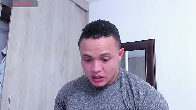 KingLevi01 online show from 11/06/25, 09:59