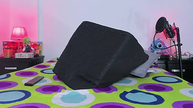 Snapshot of dereck_karter chatting on 09/23/25, 10:13 dereck karter online show from 09/23/25, 10:13