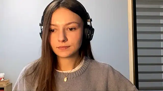 Snapshot of SoulHiperAgne_ chatting on 09/28/25, 03:17 SoulHiperAgne online show from 09/28/25, 03:17