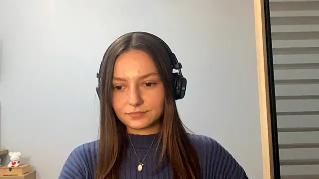 Snapshot of SoulHiperAgne_ chatting on 10/04/25, 03:10 SoulHiperAgne online show from 10/04/25, 03:10