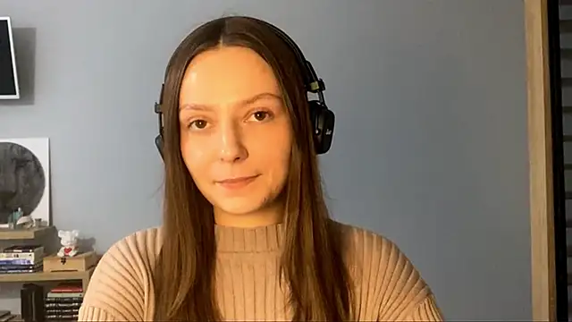 Snapshot of SoulHiperAgne_ chatting on 10/24/25, 01:29 SoulHiperAgne online show from 10/24/25, 01:29