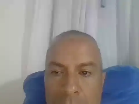 Snapshot of ALFRERM chatting on 09/21/25, 01:07 ALFRERM online show from 09/21/25, 01:07