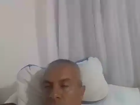 Snapshot of ALFRERM chatting on 11/08/25, 01:39 ALFRERM online show from 11/08/25, 01:39