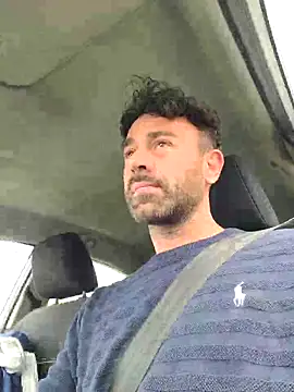 Snapshot of MatteoDom85 chatting on 10/21/25, 03:02 MatteoDom85 online show from 10/21/25, 03:02