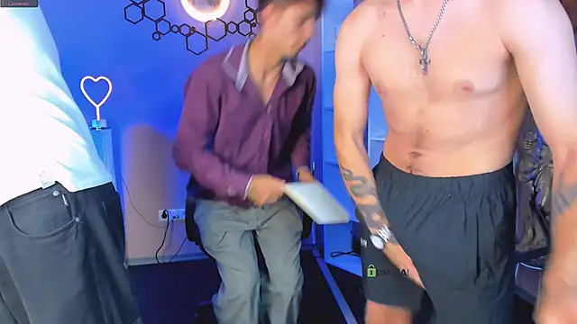 Snapshot of danny_cool chatting on 09/16/25, 07:59 danny cool online show from 09/16/25, 07:59